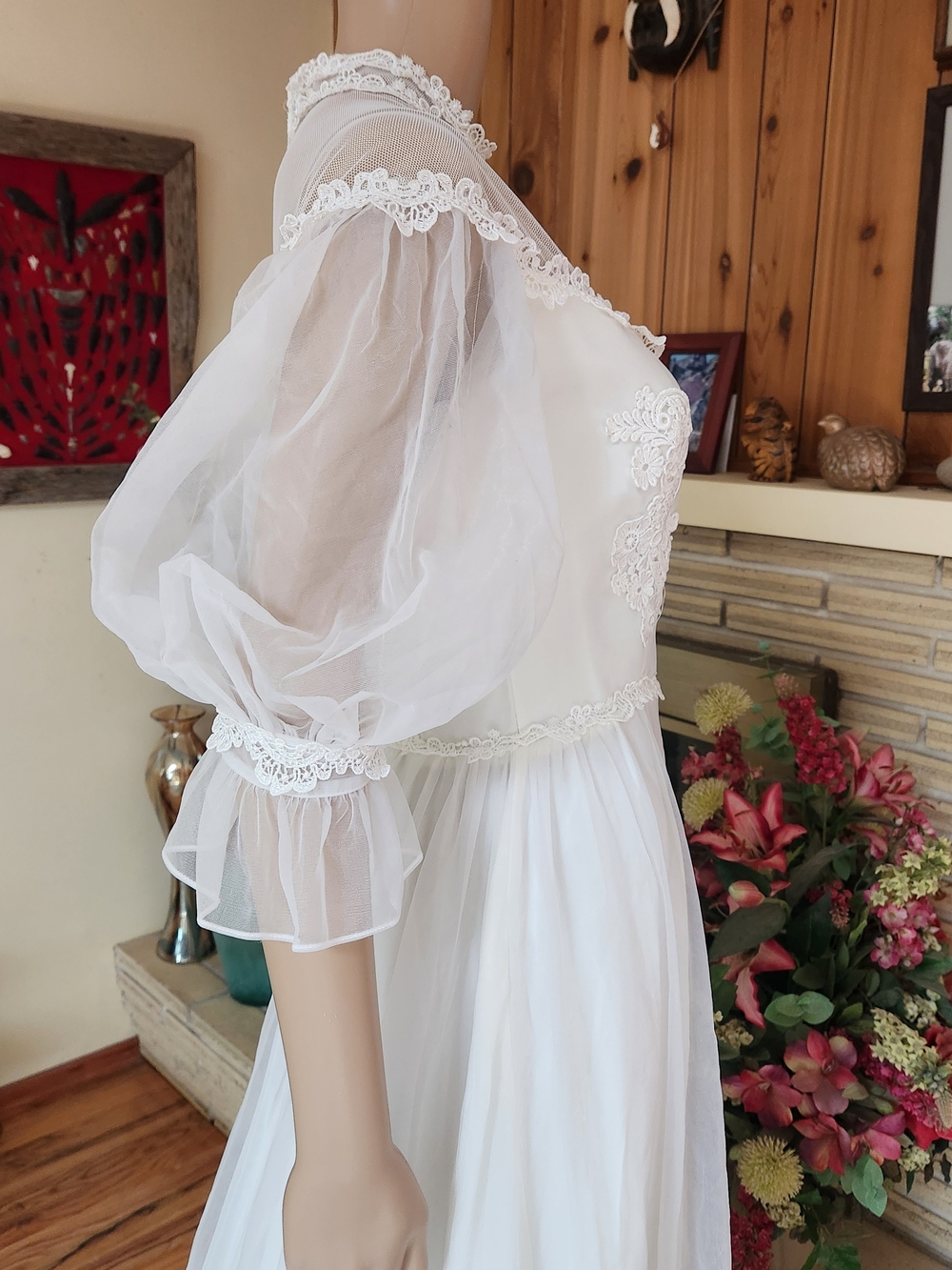 Vintage 70s Bridallure Pearl & Lace Victorian Wedding Gown Set - Picture 6 of 15